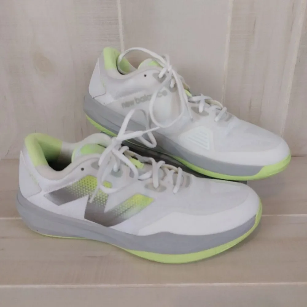 New Balance FuelCell 796V4 Women's Size 10 White Tennis Shoes WCH796W4